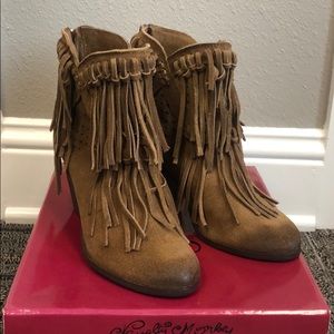 Very Cute Brand New Leather Booties